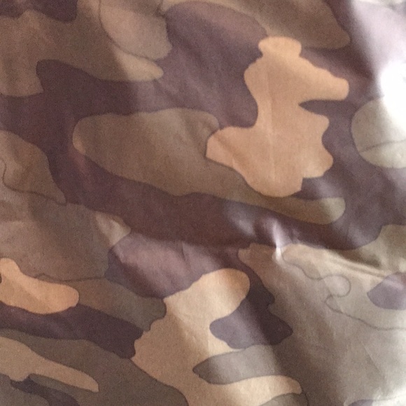 Core life camo vest size medium - Picture 3 of 5